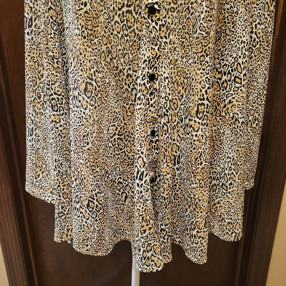 Chico's Leopard Print Button-Up Convertible Blouse NWT - Picture 8 of 15